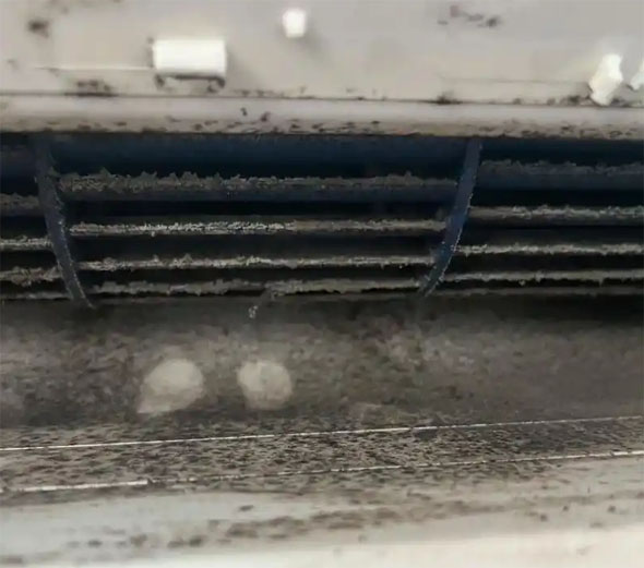 赣州空调吹的风有股烧焦味是怎么回事